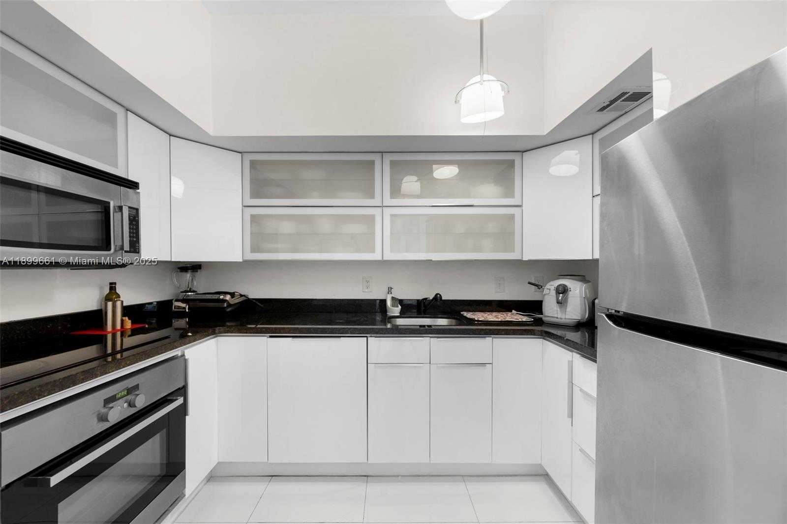 Small Image of 3731 NORTH COUNTRY CLUB DR #127, Aventura Number 13
