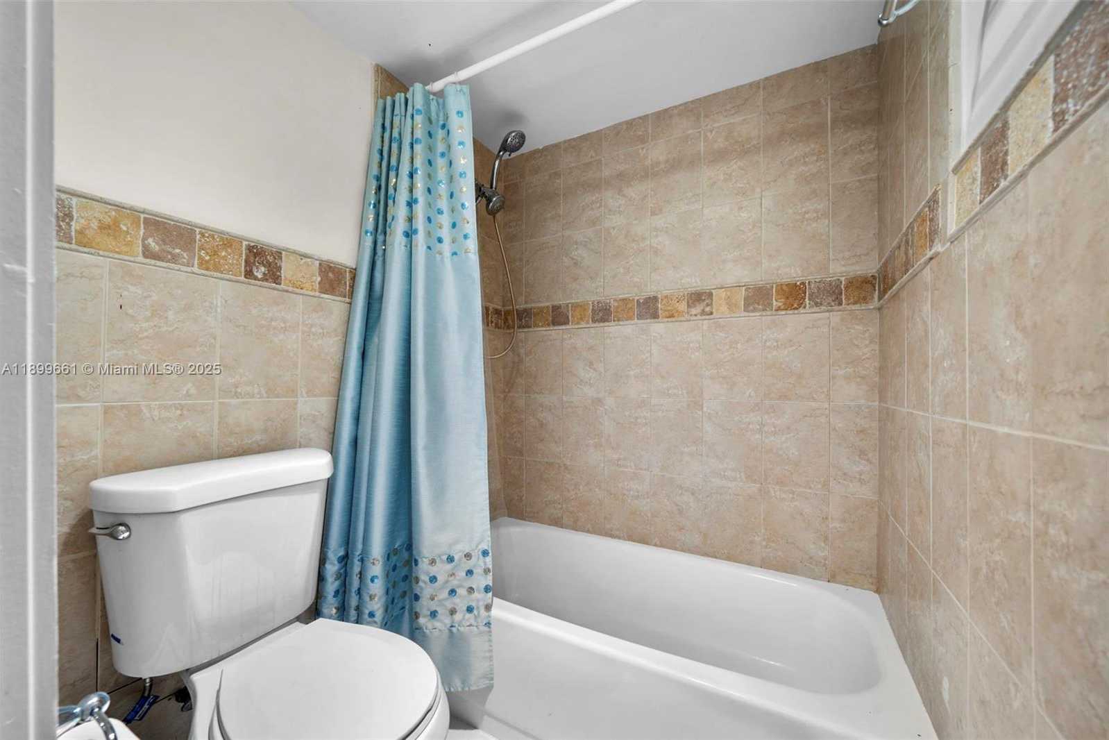 Small Image of 3731 NORTH COUNTRY CLUB DR #127, Aventura Number 18