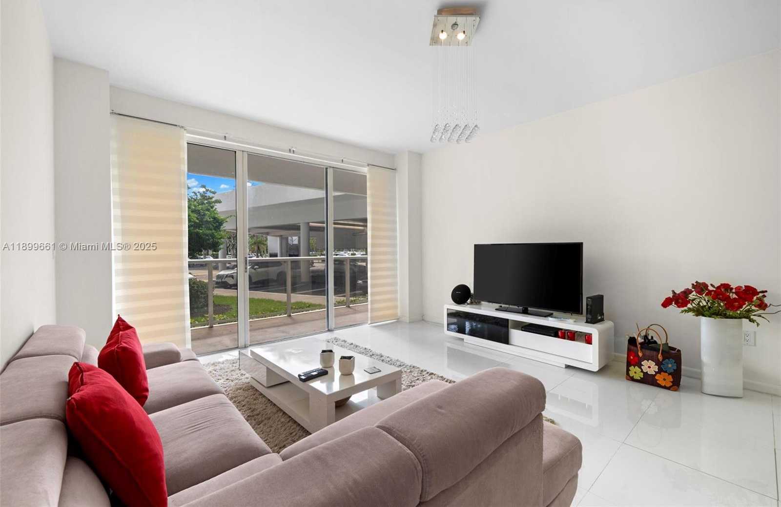 Small Image of 3731 NORTH COUNTRY CLUB DR #127, Aventura Number 24