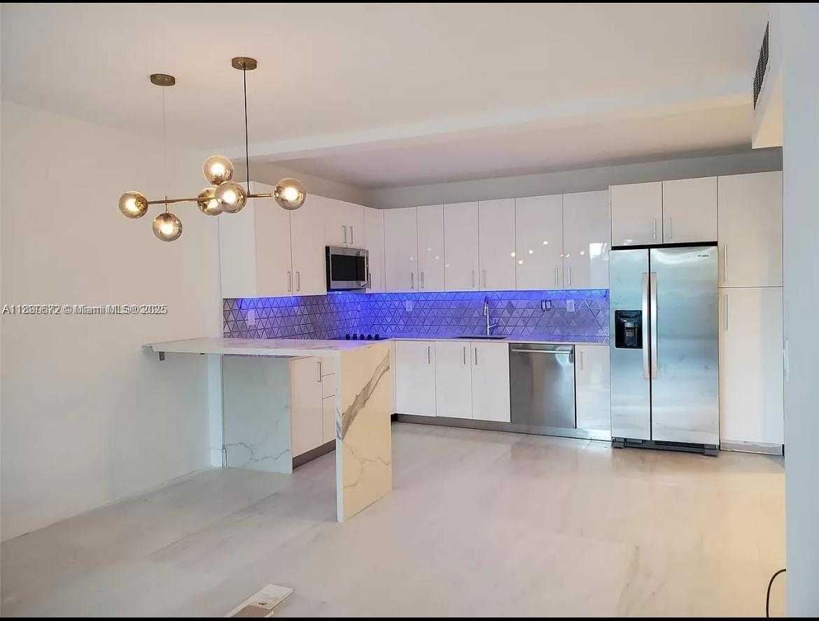 Small Image of 19380 COLLINS AVE #224, Sunny Isles Beach Number 3