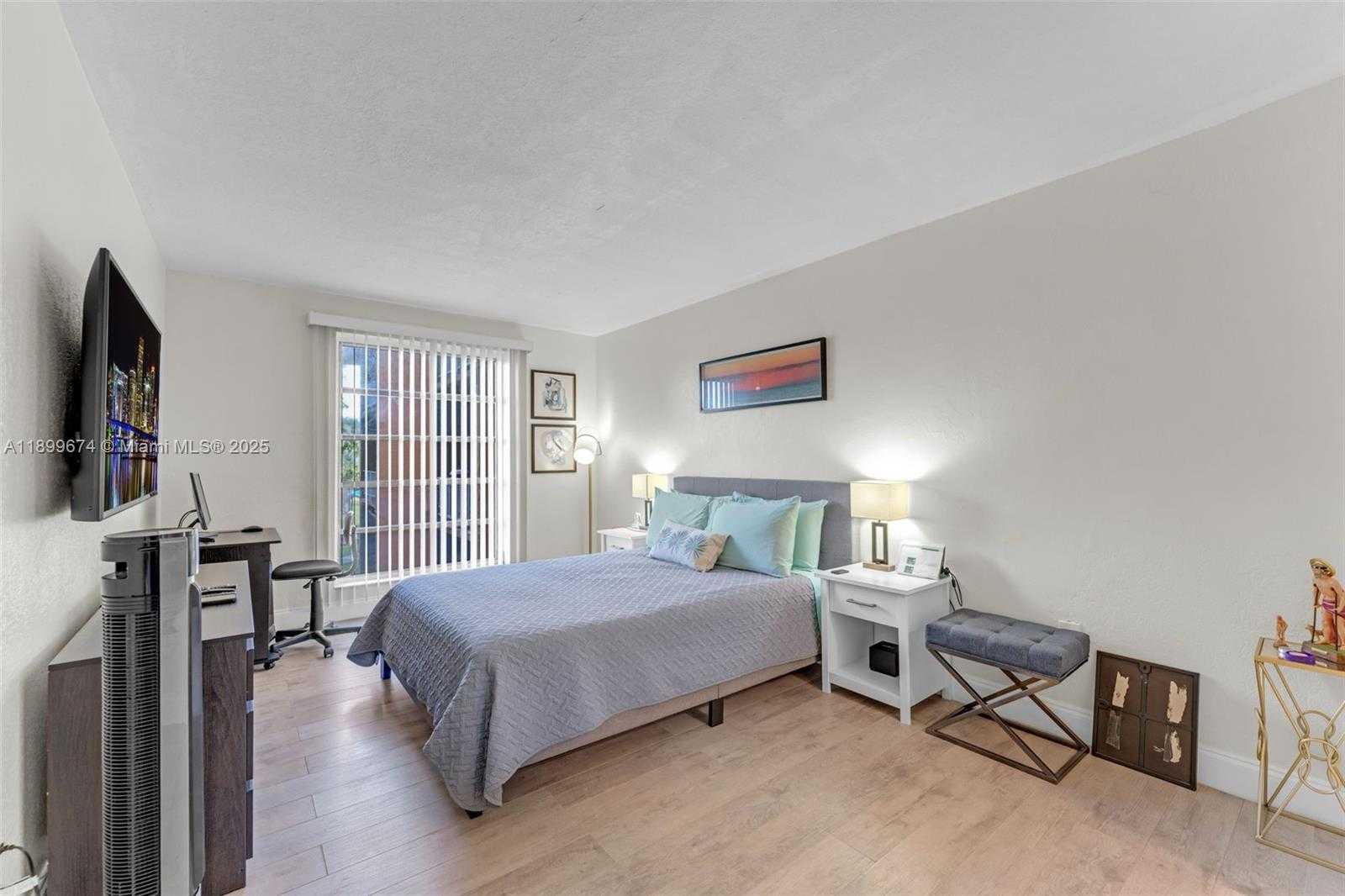 Small Image of 9437 SOUTH WEST 76TH ST #V25, Miami Number 11