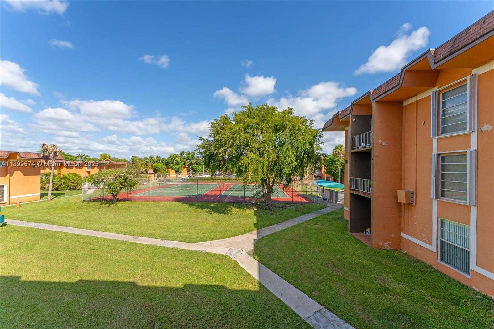 Small Image of 9437 SOUTH WEST 76TH ST #V25, Miami Number 17