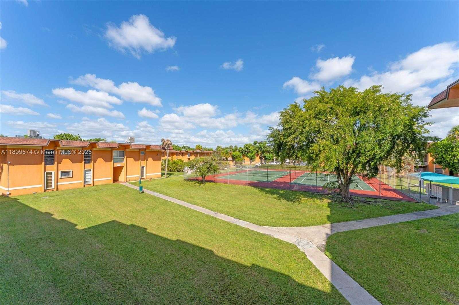 Small Image of 9437 SOUTH WEST 76TH ST #V25, Miami Number 18