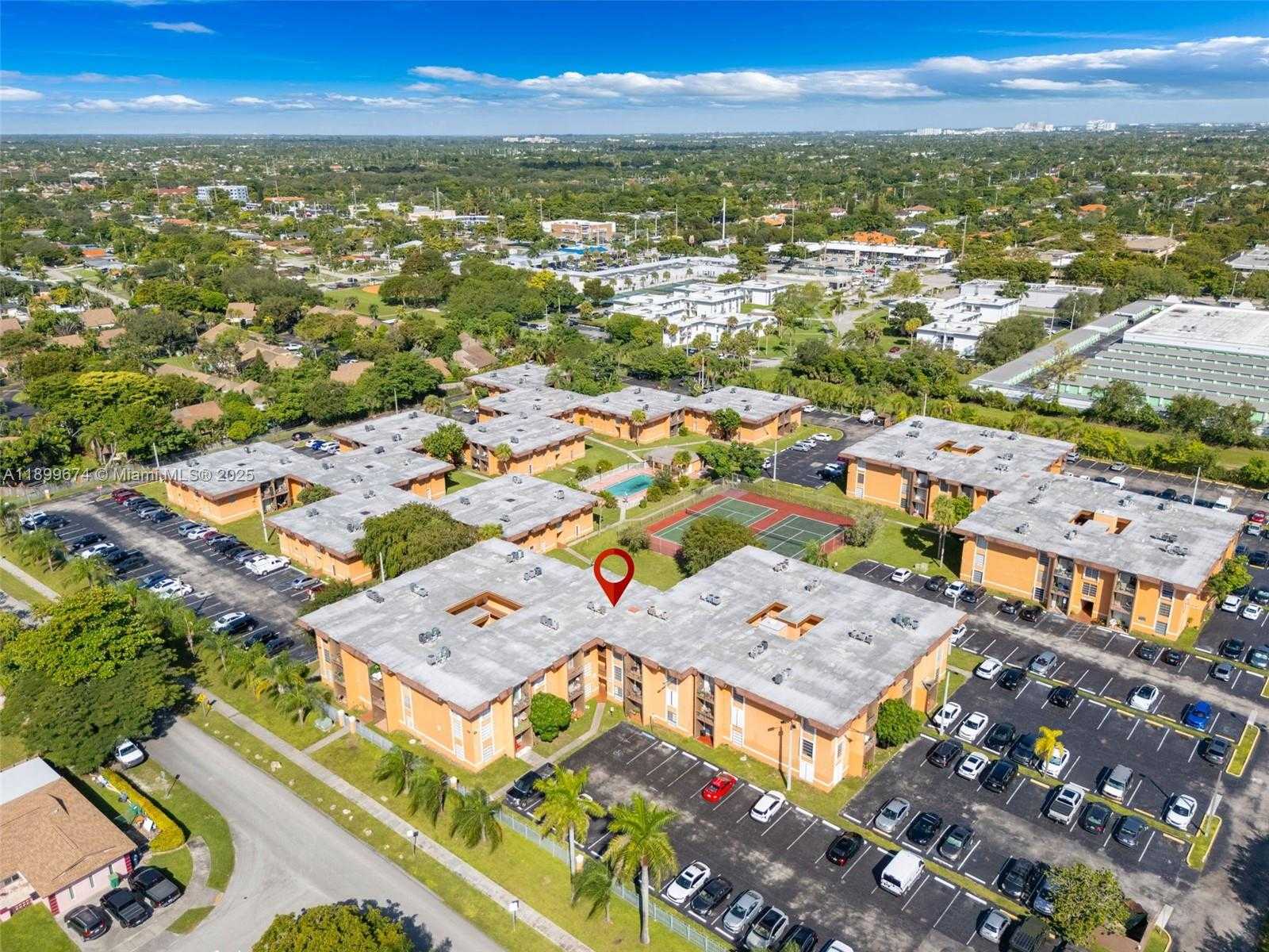 Small Image of 9437 SOUTH WEST 76TH ST #V25, Miami Number 23