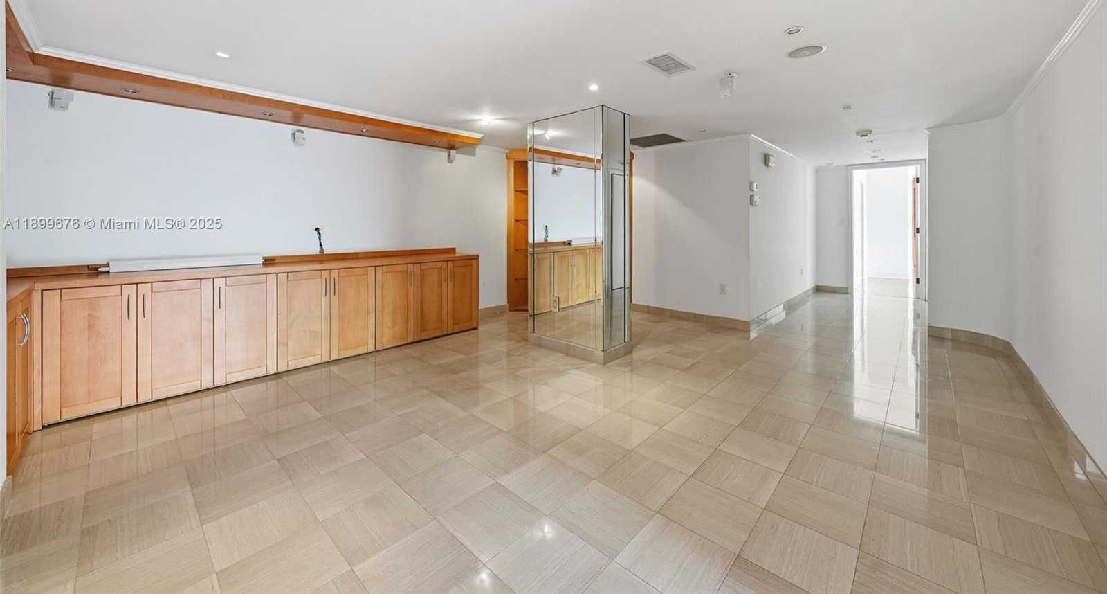 Small Image of 3 GROVE ISLE DR #C605, Miami Number 11