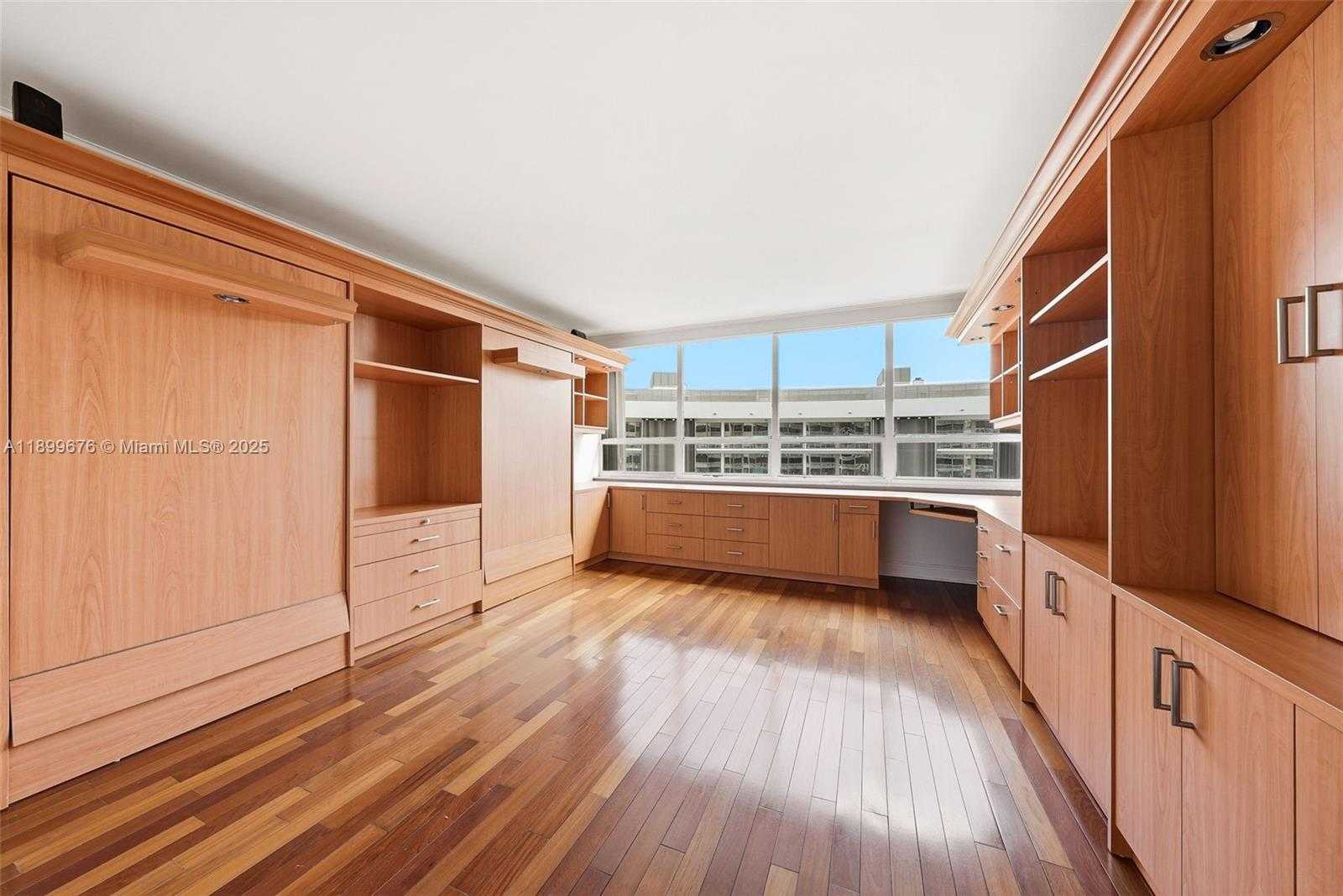 Small Image of 3 GROVE ISLE DR #C605, Miami Number 12