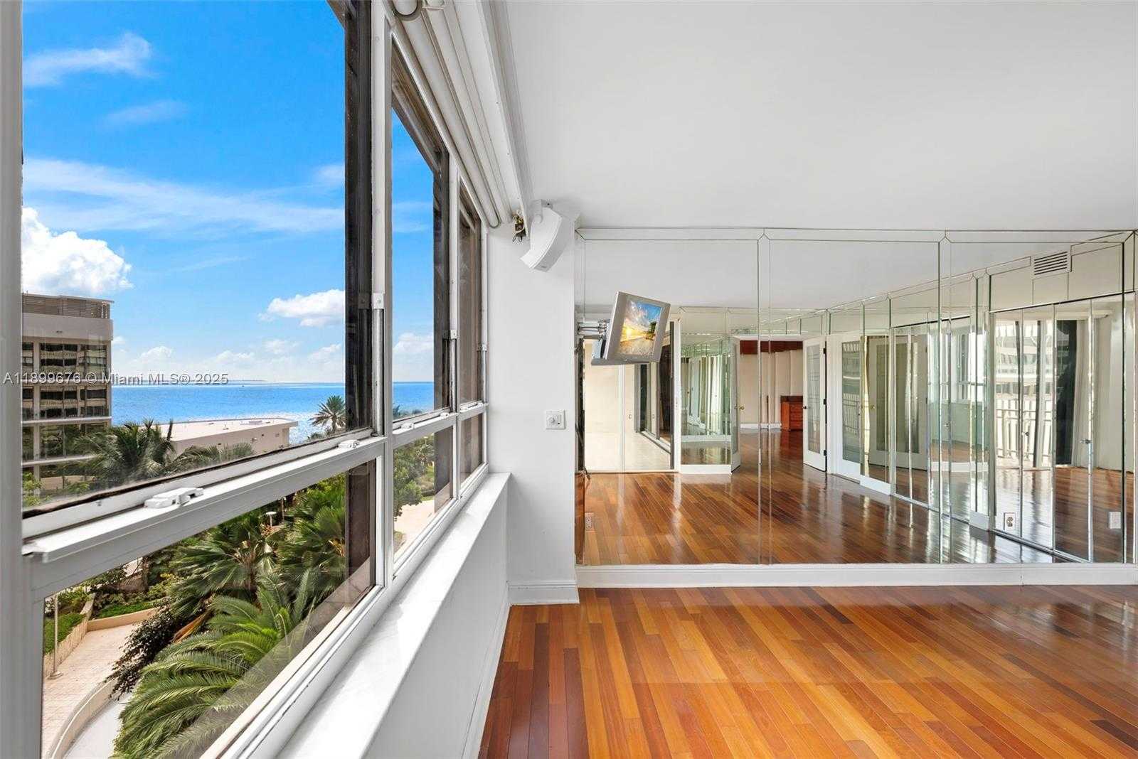 Small Image of 3 GROVE ISLE DR #C605, Miami Number 16