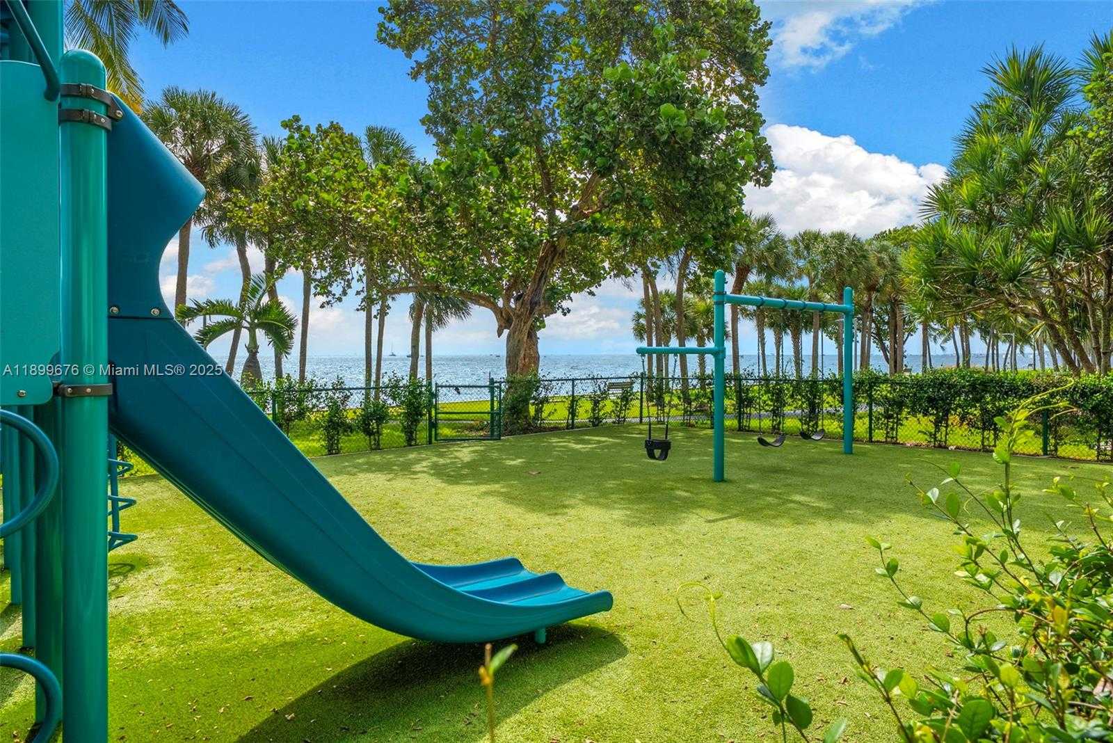 Small Image of 3 GROVE ISLE DR #C605, Miami Number 31