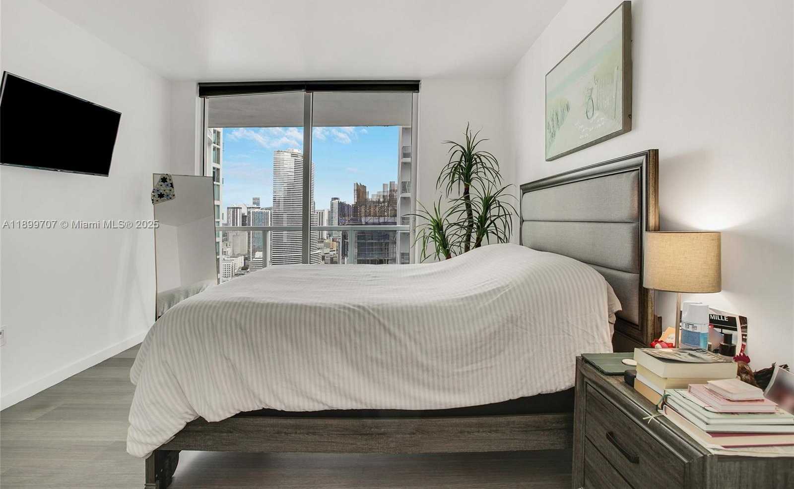 Small Image of 55 SOUTH EAST 6TH ST #3701, Miami Number 13