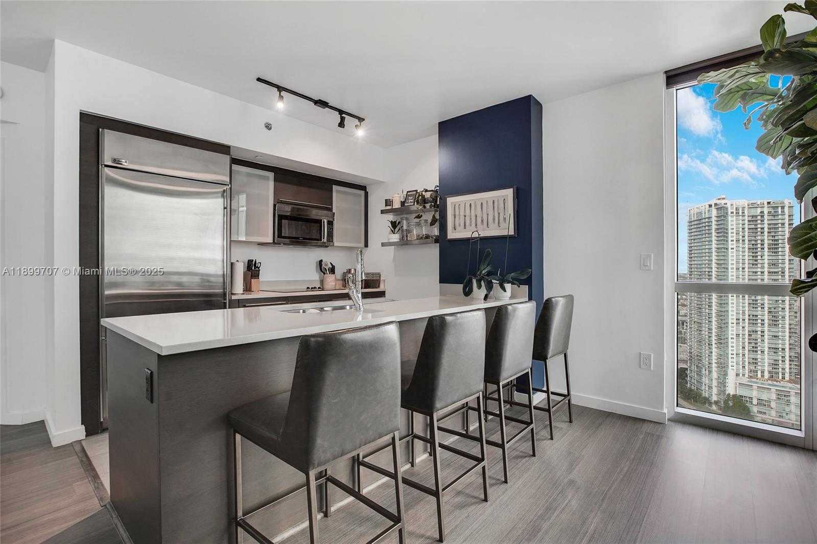 Small Image of 55 SOUTH EAST 6TH ST #3701, Miami Number 7