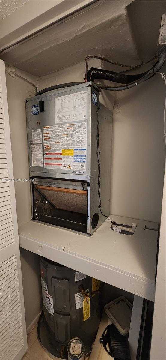 Small Image of Davie Number 24