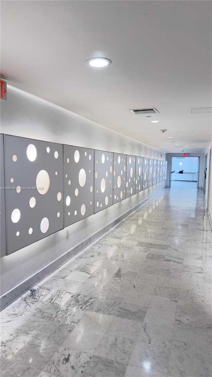 Small Image of 1000 WEST AVE #730, Miami Beach Number 15