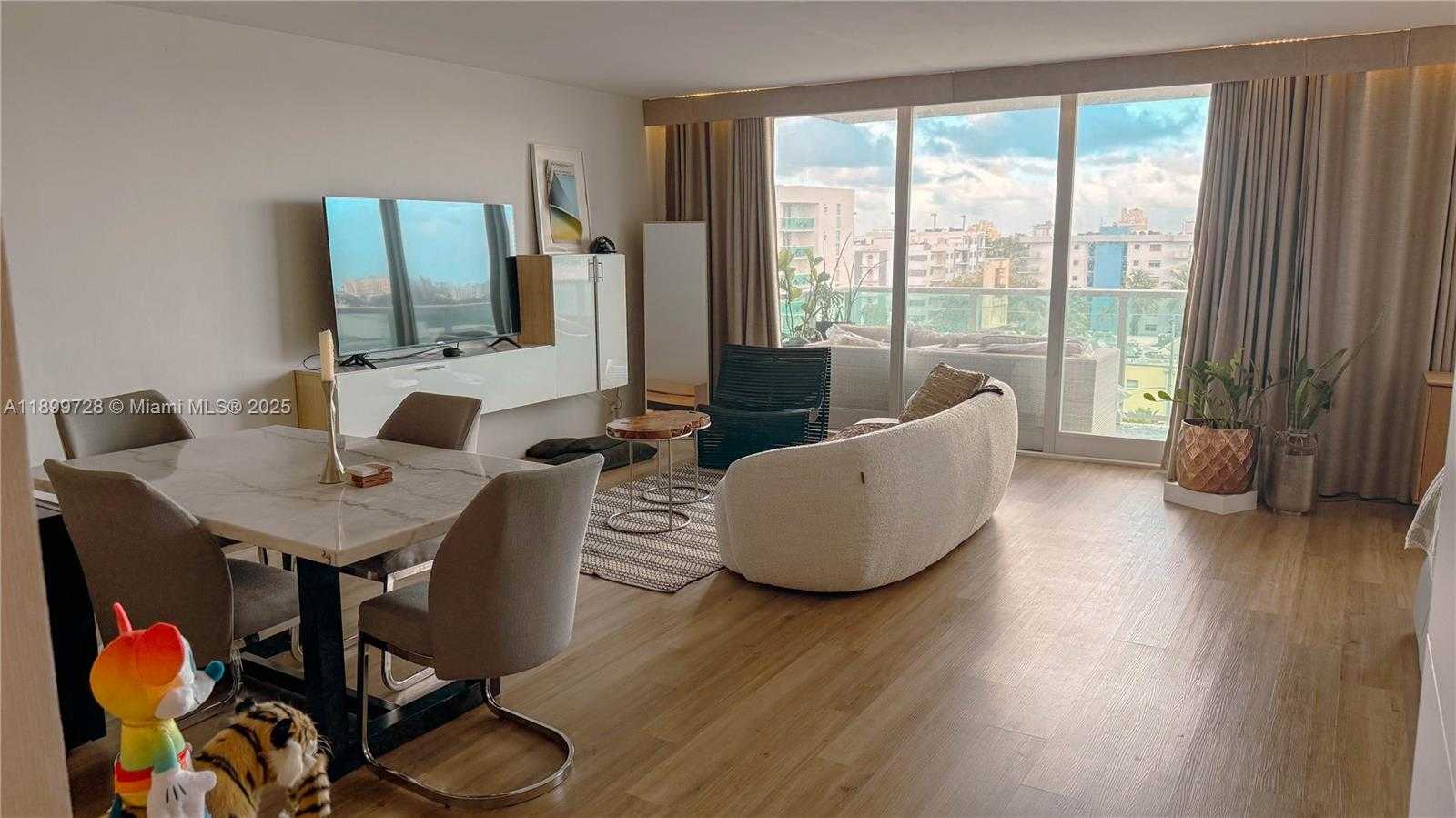 Small Image of 1000 WEST AVE #730, Miami Beach Number 35