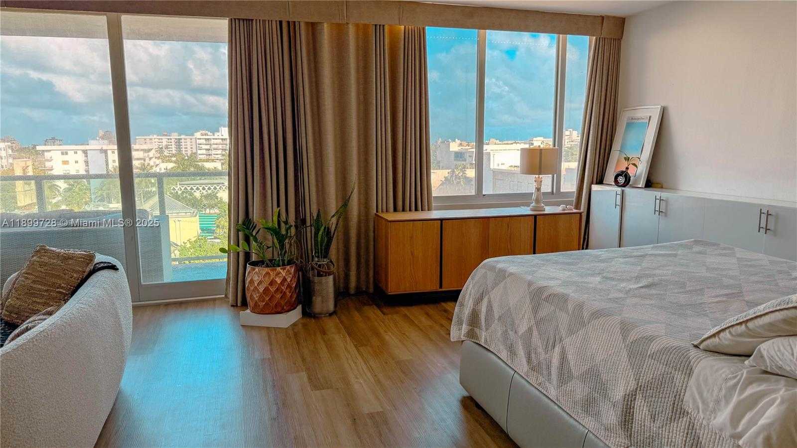 Small Image of 1000 WEST AVE #730, Miami Beach Number 4