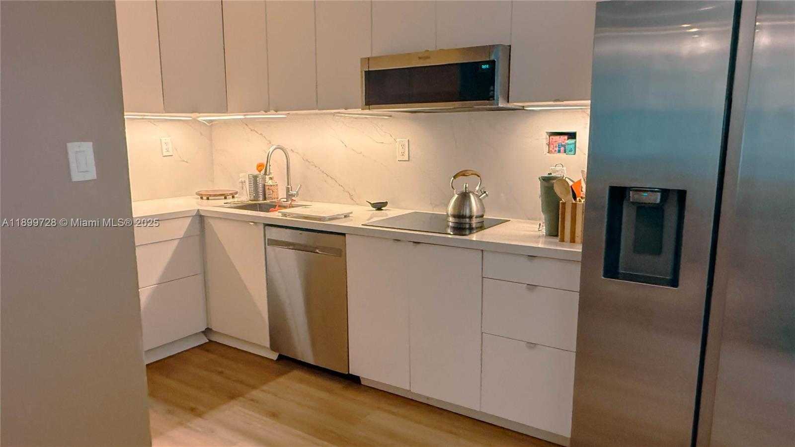 Small Image of 1000 WEST AVE #730, Miami Beach Number 5