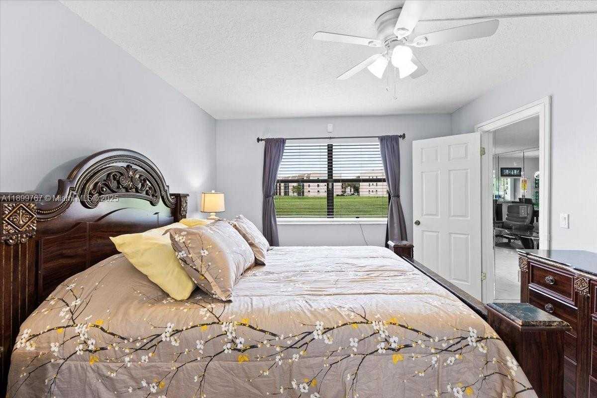 Small Image of 10402 SUNRISE LAKES BLVD #103, Sunrise Number 13