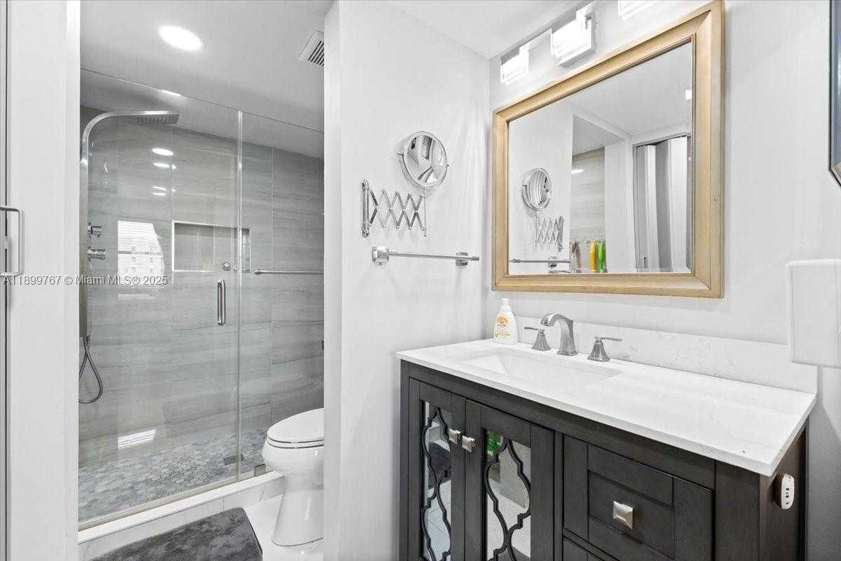 Small Image of 10402 SUNRISE LAKES BLVD #103, Sunrise Number 14