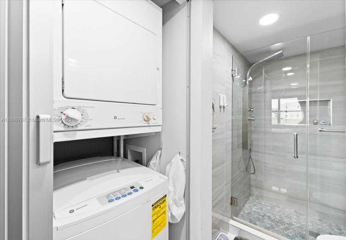 Small Image of 10402 SUNRISE LAKES BLVD #103, Sunrise Number 16