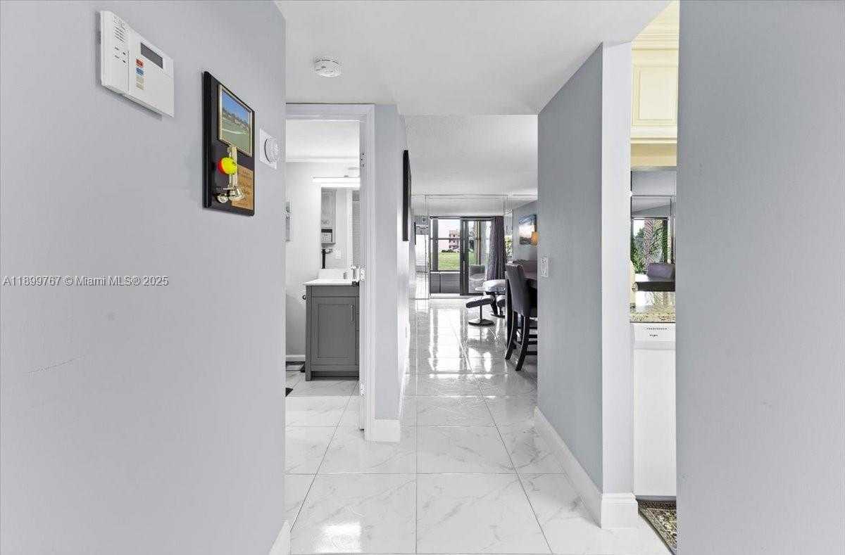 Small Image of 10402 SUNRISE LAKES BLVD #103, Sunrise Number 3