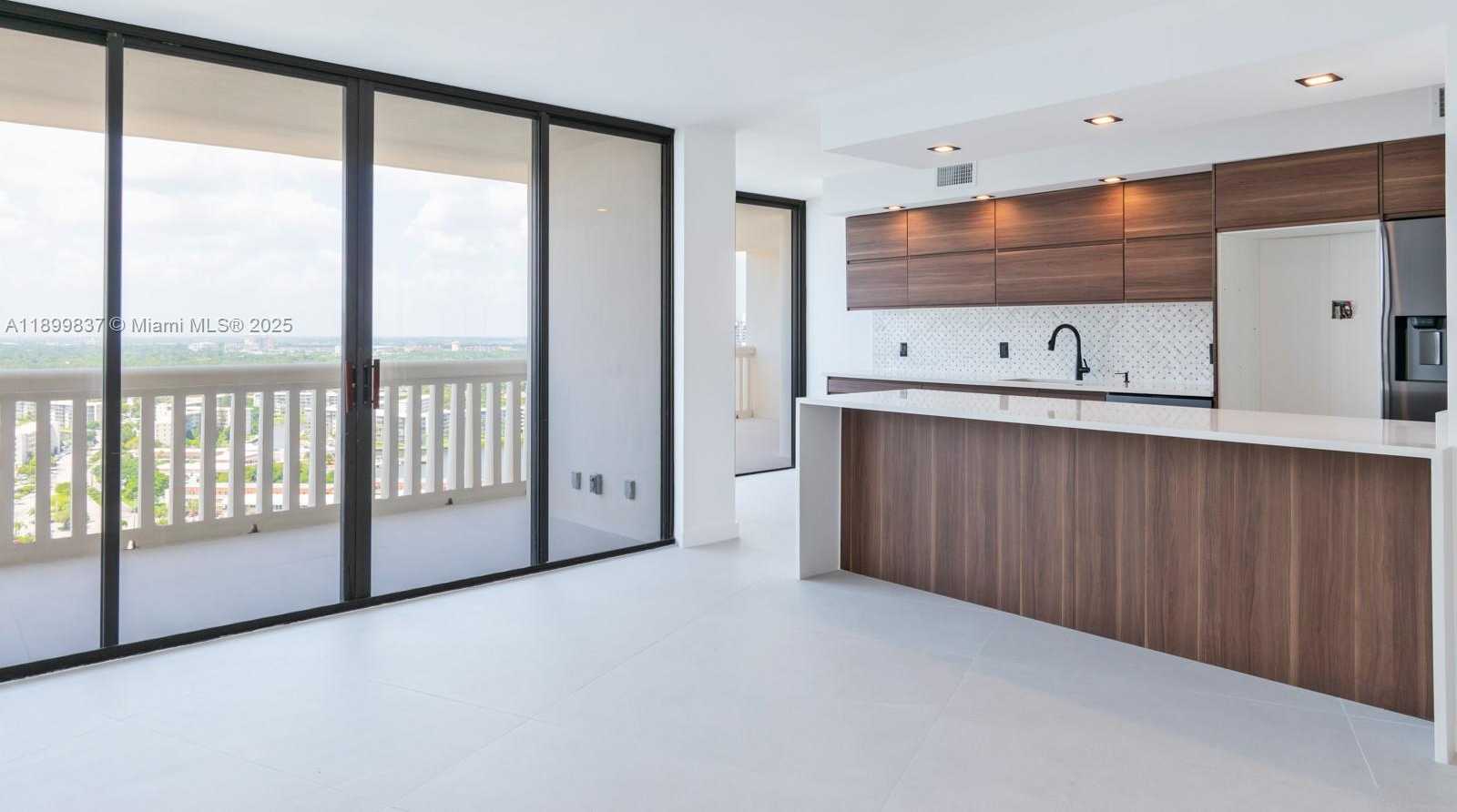 Small Image of 1000 ISLAND BLVD #2511, Aventura Number 10