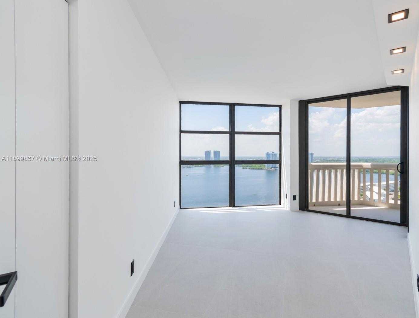 Small Image of 1000 ISLAND BLVD #2511, Aventura Number 13