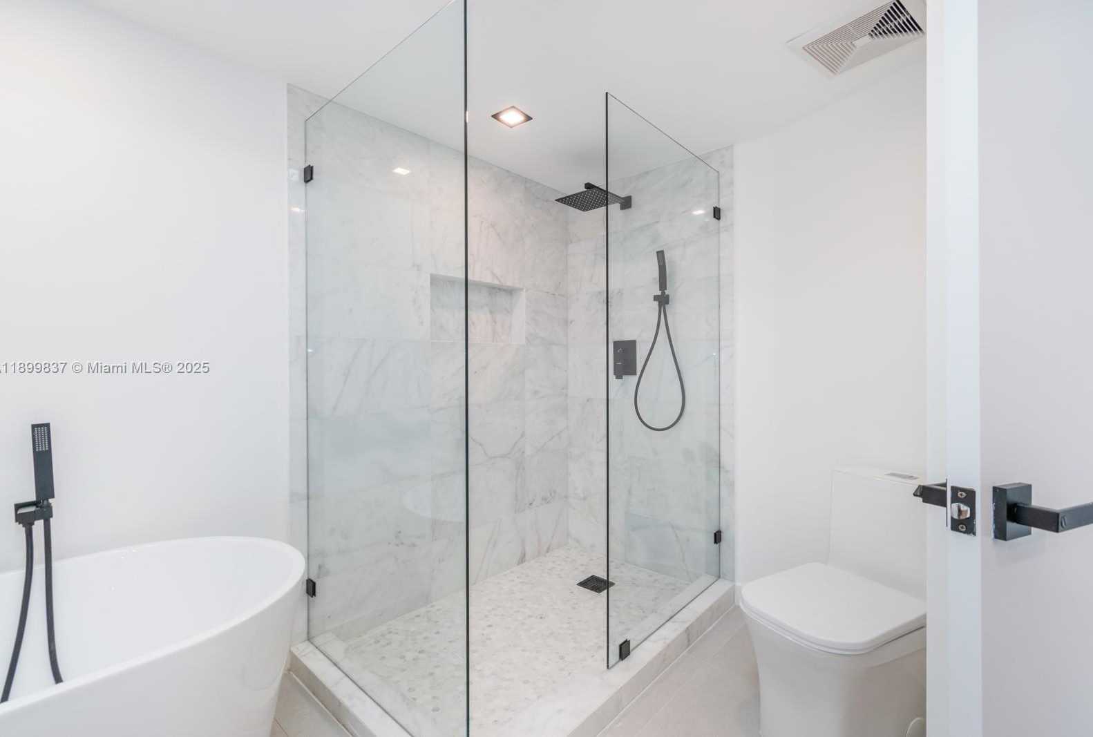 Small Image of 1000 ISLAND BLVD #2511, Aventura Number 18