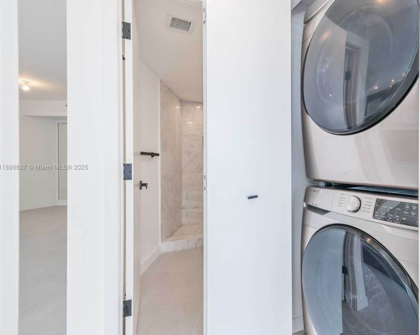 Small Image of 1000 ISLAND BLVD #2511, Aventura Number 19