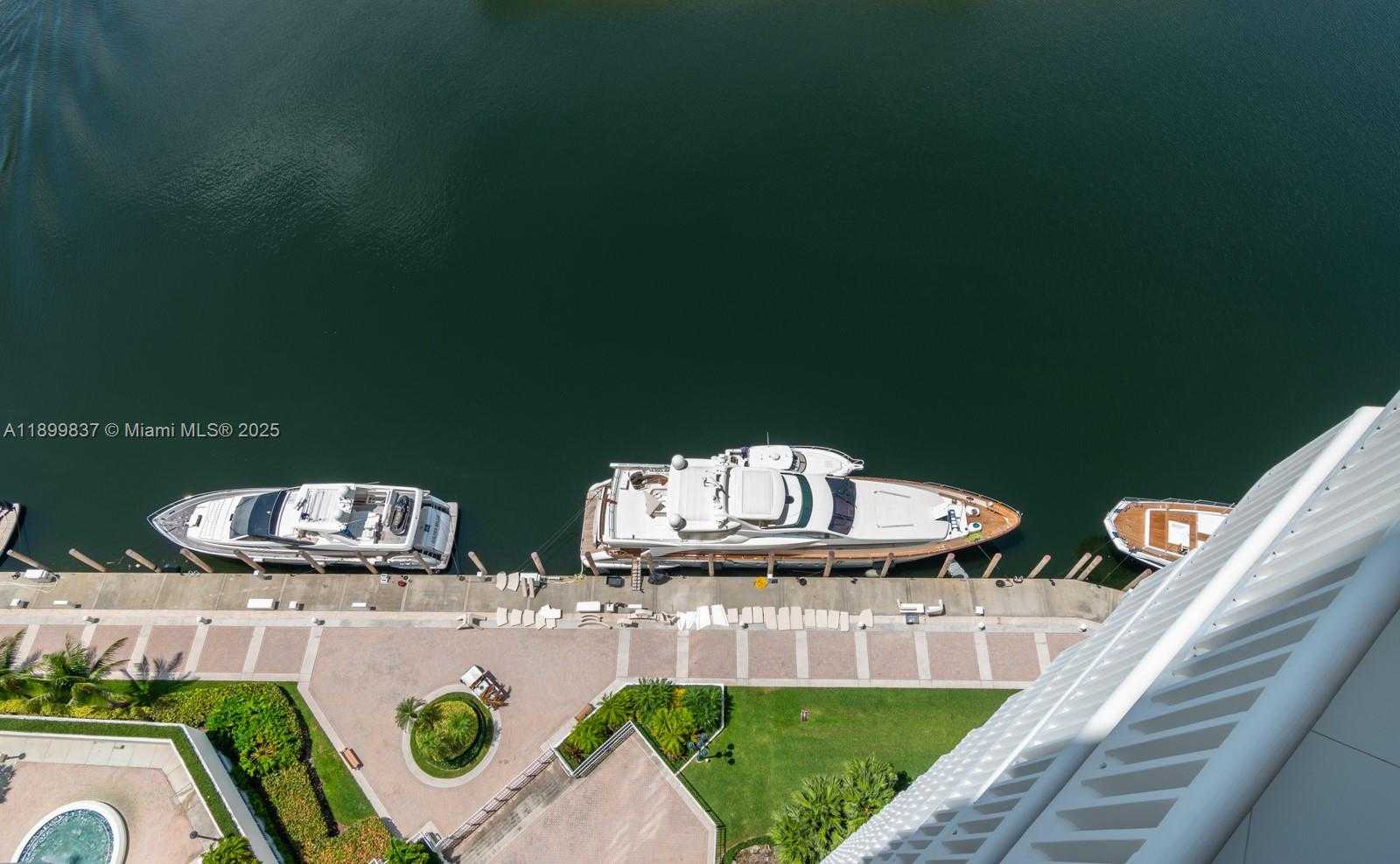 Small Image of 1000 ISLAND BLVD #2511, Aventura Number 6