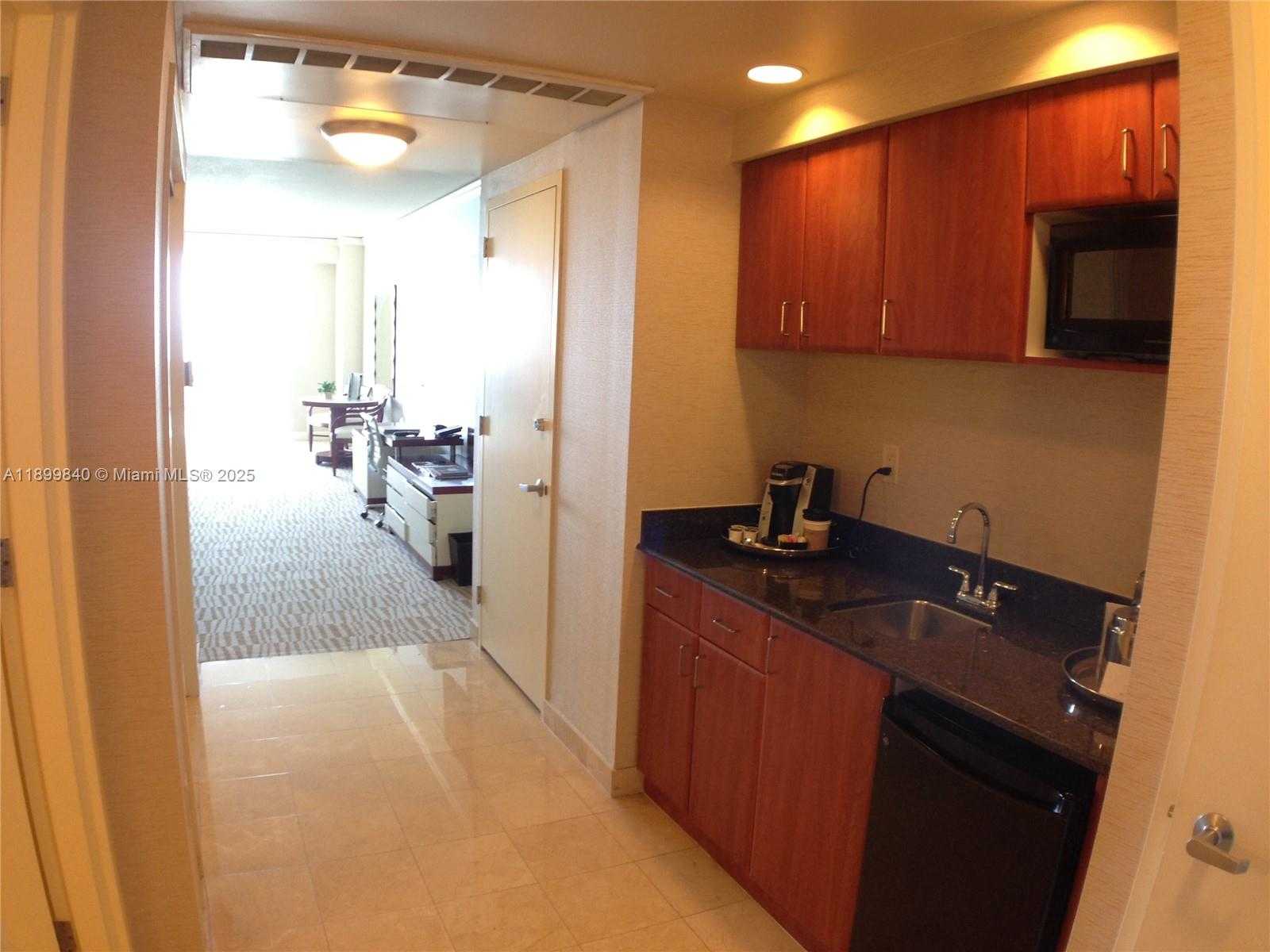 Small Image of 18001 COLLINS AVE #1407, Sunny Isles Beach Number 4