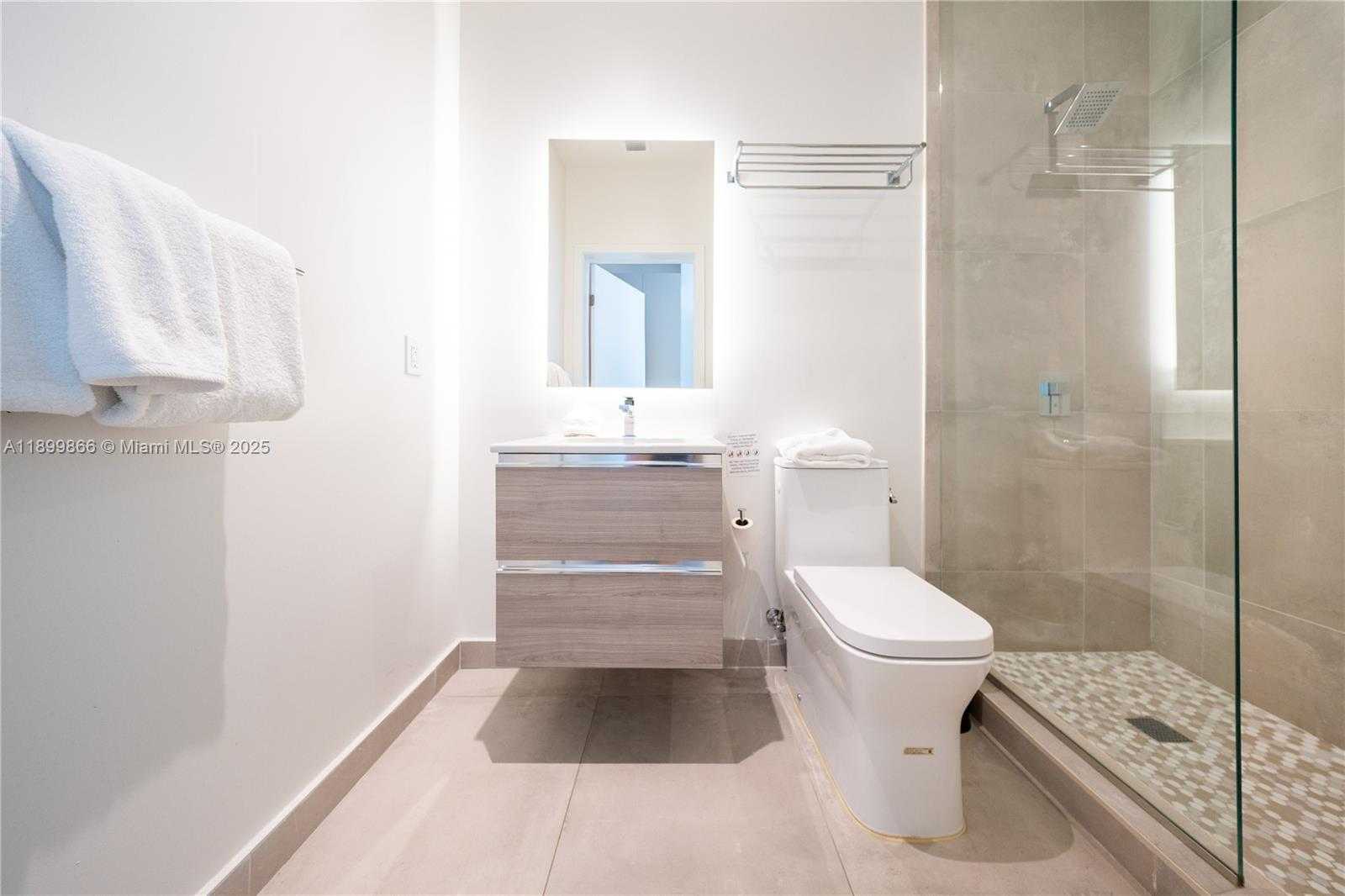 Small Image of 229 SOUTH WEST 9TH #218, Miami Number 24