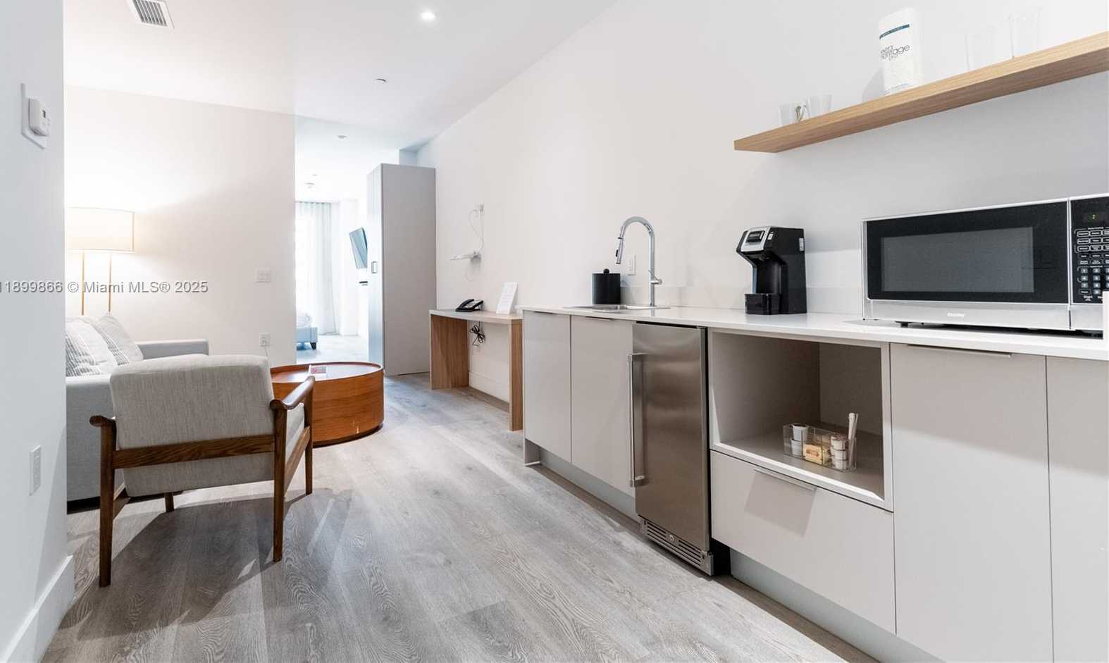 Small Image of 229 SOUTH WEST 9TH #218, Miami Number 8