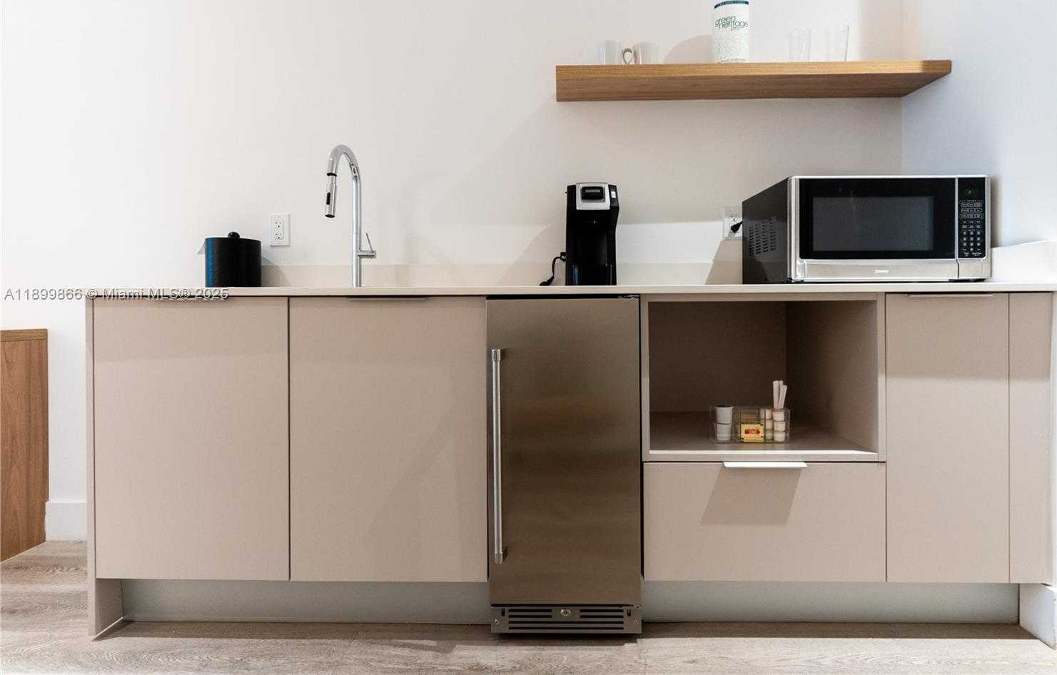 Small Image of 229 SOUTH WEST 9TH #218, Miami Number 9