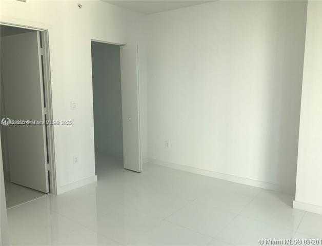 Imagen de Pequeño Objeto