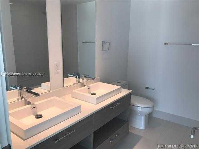 Imagen de Pequeño Objeto