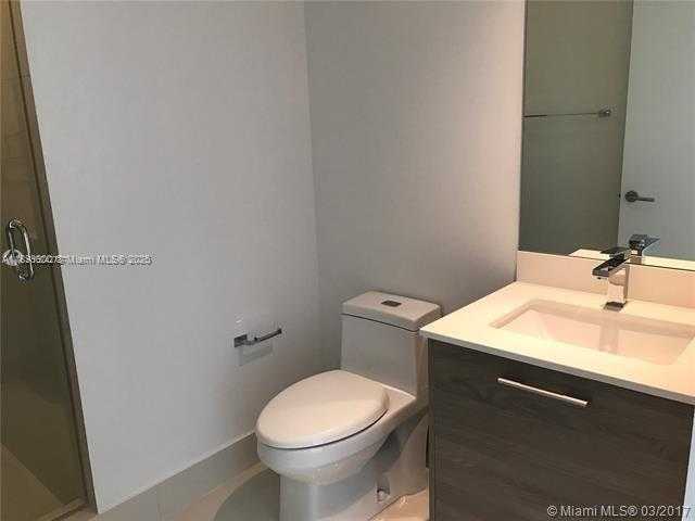 Imagen de Pequeño Objeto