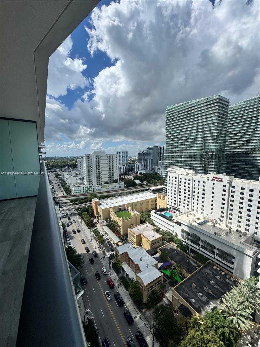 Imagen de Pequeño Objeto