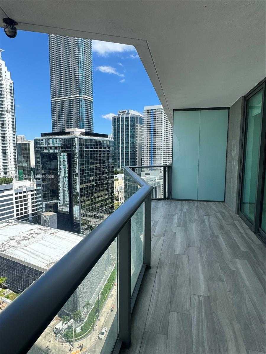 Imagen de Pequeño Objeto