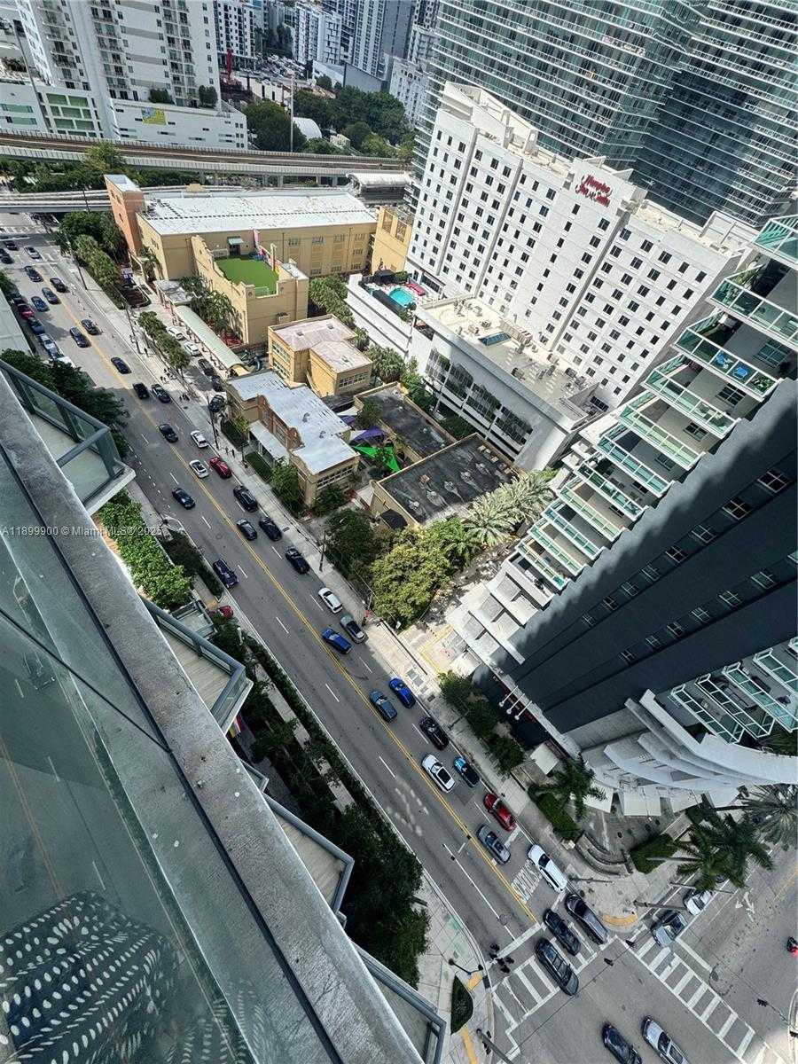 Imagen de Pequeño Objeto