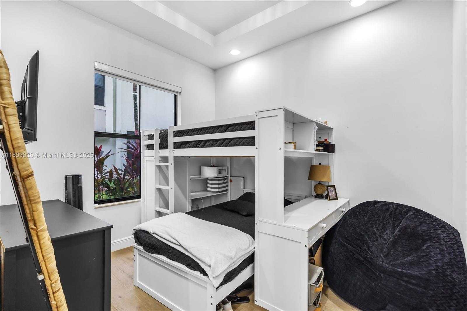 Small Image of 8449 NORTH WEST 51ST TER, Doral Number 12