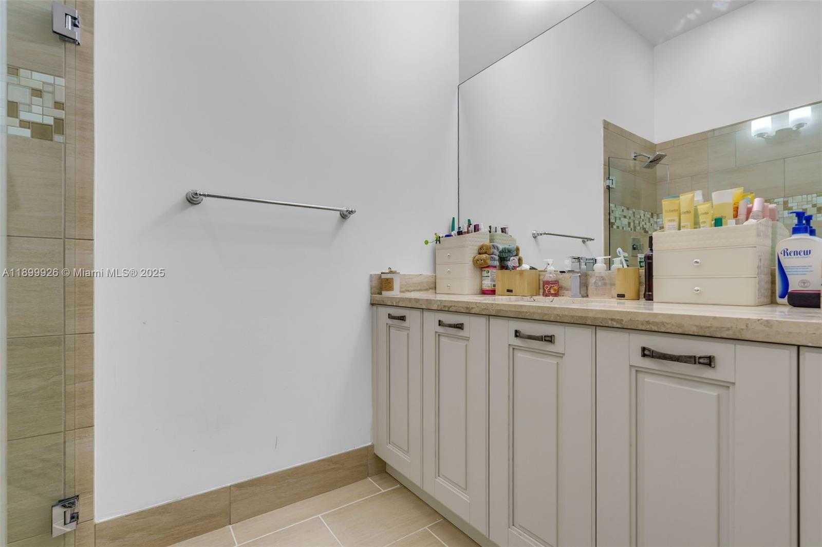 Small Image of 8449 NORTH WEST 51ST TER, Doral Number 14