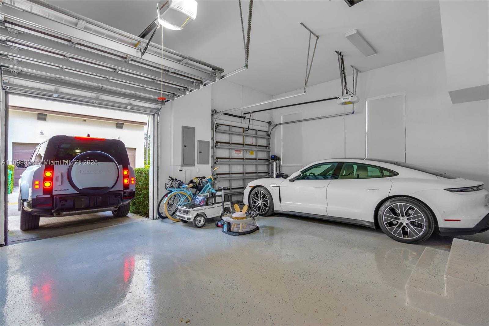 Small Image of 8449 NORTH WEST 51ST TER, Doral Number 2