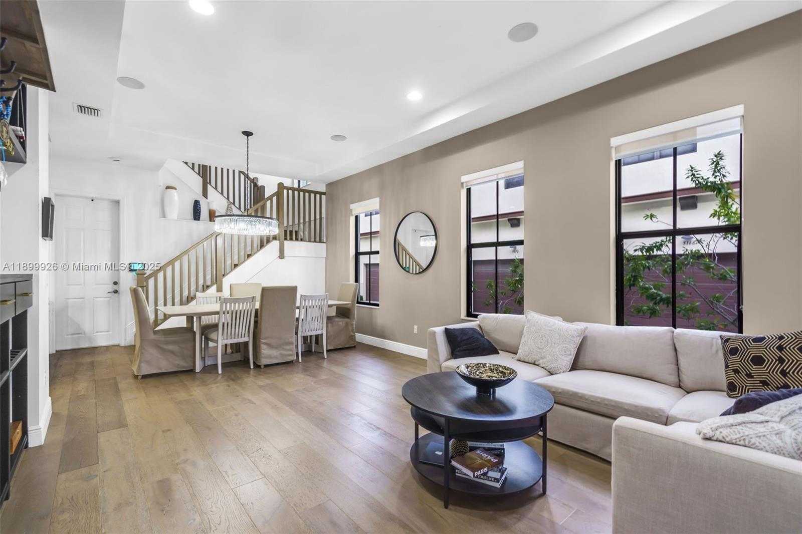 Small Image of 8449 NORTH WEST 51ST TER, Doral Number 4