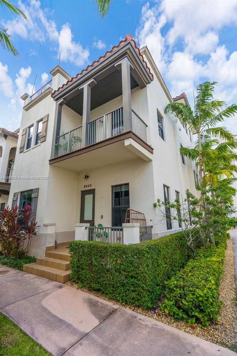 Small Image of 8449 NORTH WEST 51ST TER, Doral Number 44