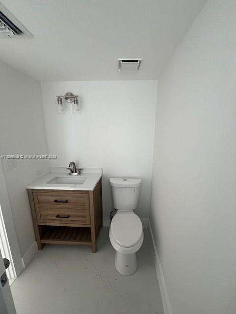 Small Image of 20281 EAST COUNTRY CLUB DR #CAB16, Aventura Number 4