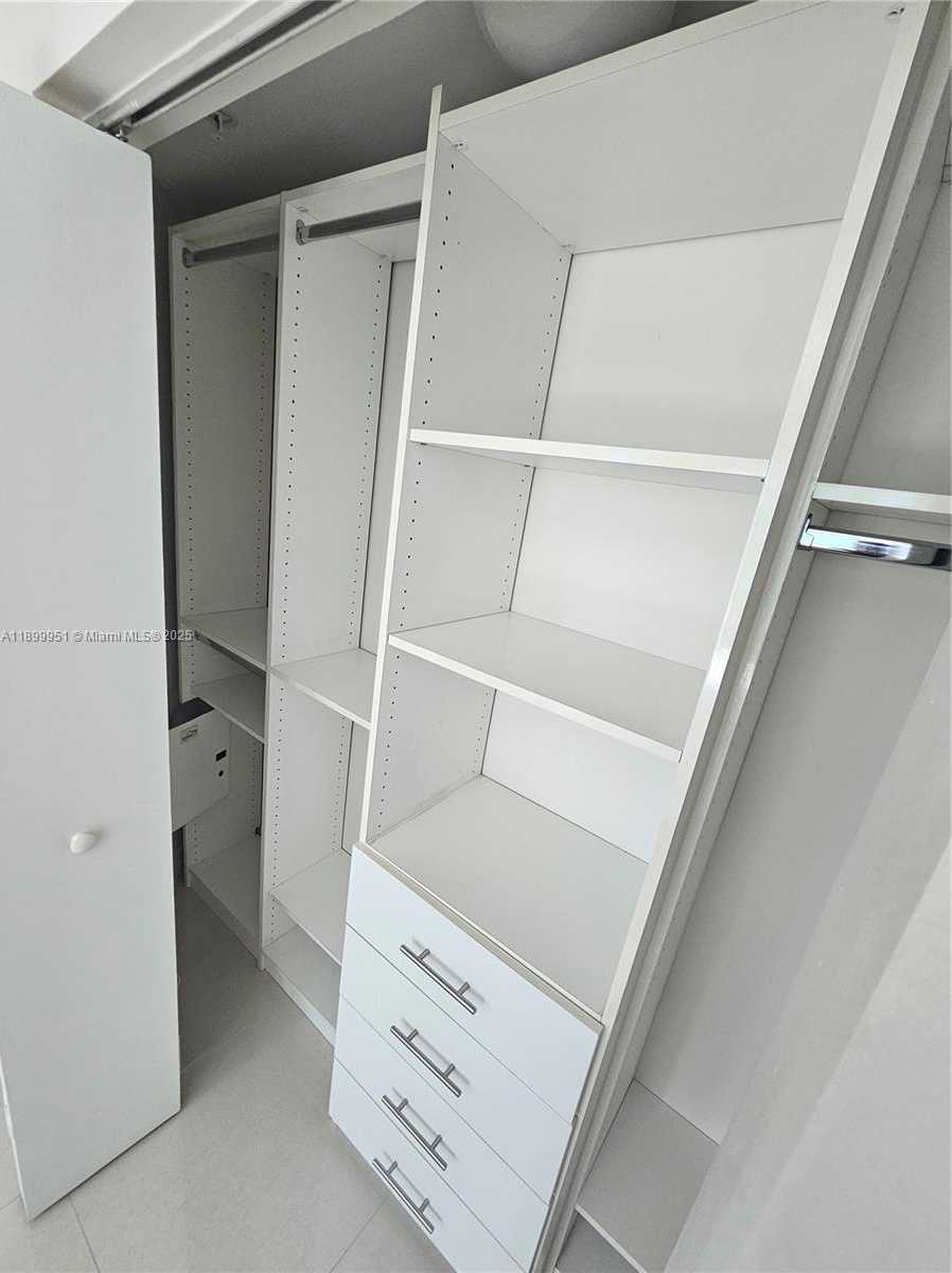 Small Image of 60 SOUTH WEST 13 ST #1900, Miami Number 40