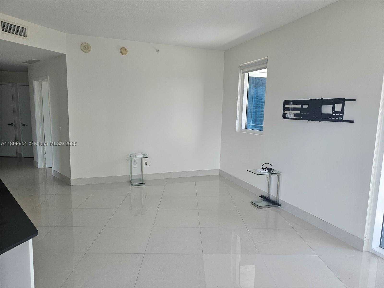 Small Image of 60 SOUTH WEST 13 ST #1900, Miami Number 7