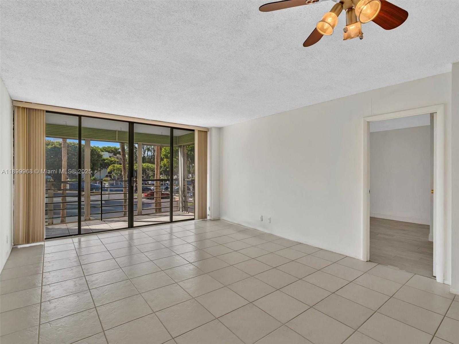 Small Image of 20500 WEST COUNTRY CLUB DR #203, Aventura Number 13