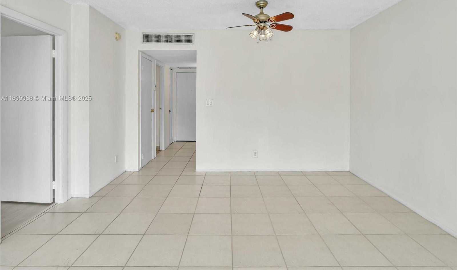 Small Image of 20500 WEST COUNTRY CLUB DR #203, Aventura Number 18