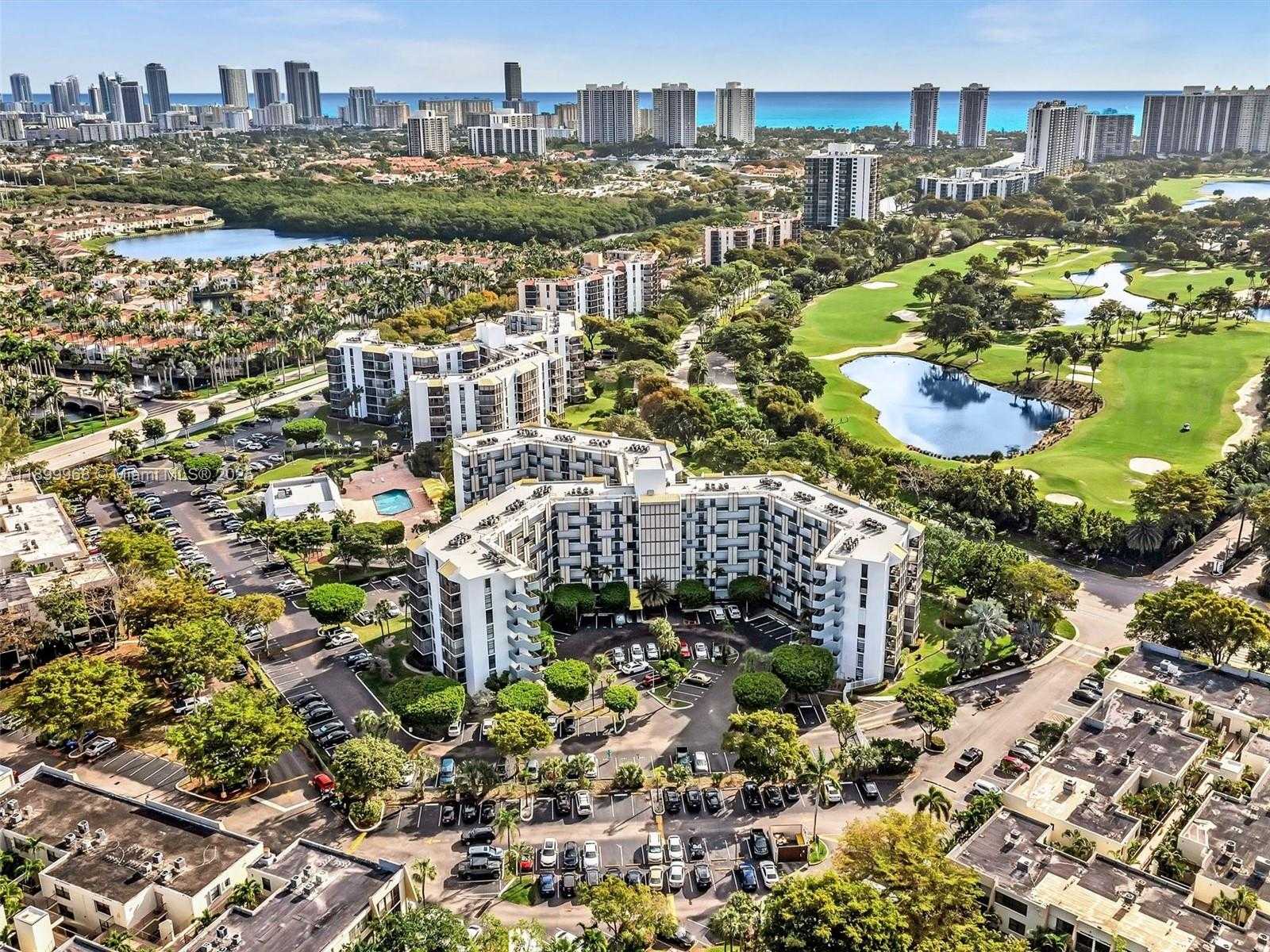 Small Image of 20500 WEST COUNTRY CLUB DR #203, Aventura Number 37