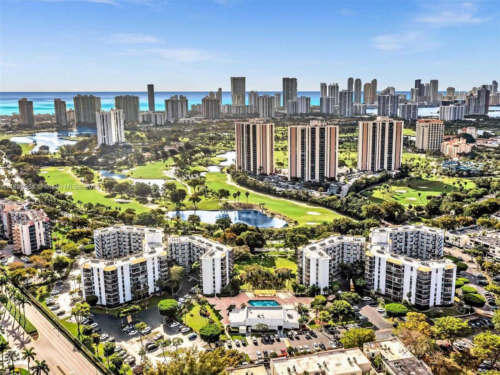 Small Image of 20500 WEST COUNTRY CLUB DR #203, Aventura Number 39